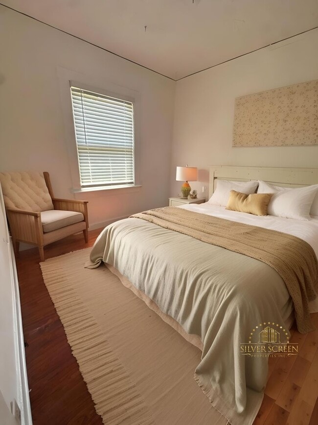 6026 Eleanor Ave-Unit -6026 1/2 in Los Angeles, CA - Building Photo - Building Photo