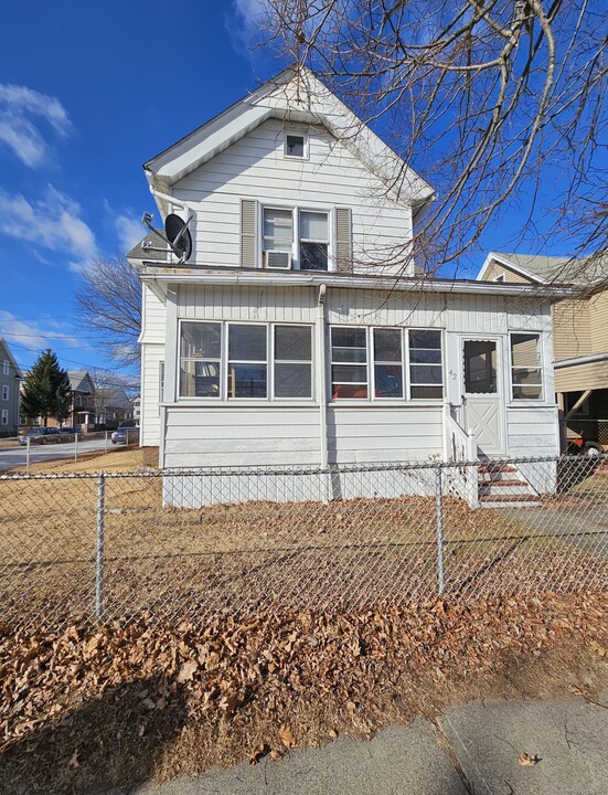 42 Washington St in Wallingford, CT - Building Photo