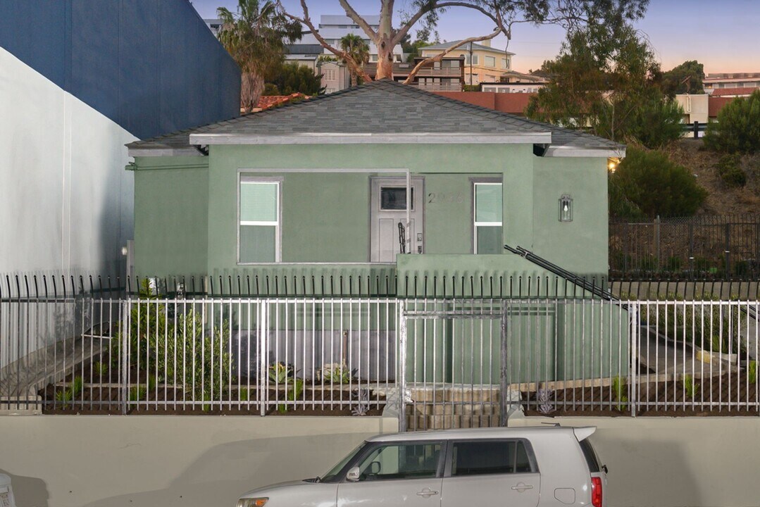 2036-38 Hancock St in San Diego, CA - Building Photo