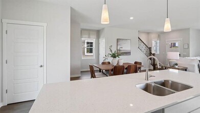 521 Oak Opening Dr in Stoughton, WI - Building Photo - Building Photo