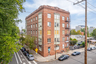 The Wickersham Apartments in Portland, OR - Building Photo - Primary Photo