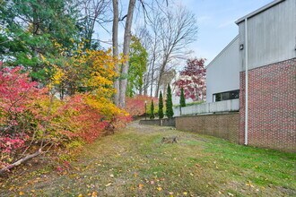 622 Main St in Ridgefield, CT - Building Photo - Building Photo