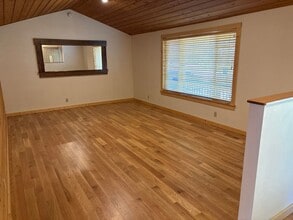 2365 NW Marken St in Bend, OR - Building Photo - Building Photo