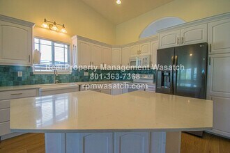 25 Clubhouse Dr in Stansbury Park, UT - Building Photo - Building Photo