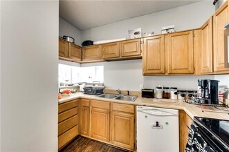7151 Gaston Ave-Unit -1008 in Dallas, TX - Building Photo - Building Photo