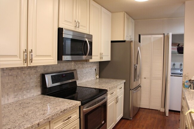 39090 Presidio Way in Fremont, CA - Foto de edificio - Building Photo