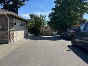 2013 H Ave in Anacortes, WA - Building Photo - Building Photo