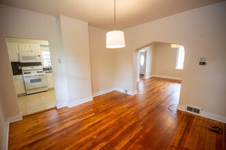1631 Fallowfield Ave in Pittsburgh, PA - Building Photo - Building Photo