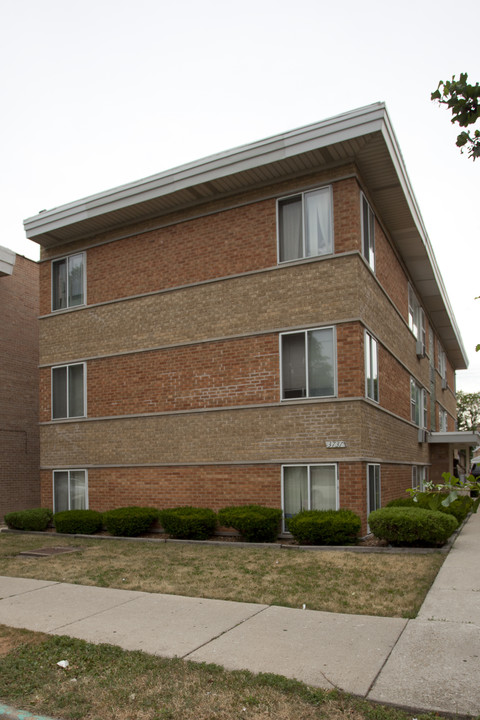 3737 N Harlem Ave in Chicago, IL - Building Photo