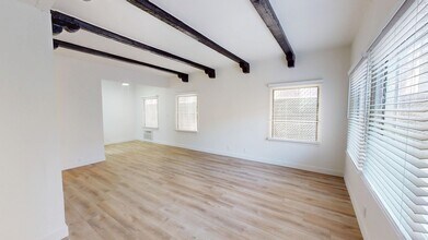 335 PALM in Beverly Hills, CA - Foto de edificio - Interior Photo