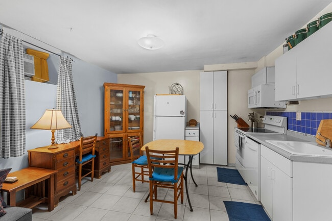 56 Hobson St, Unit G in Boston, MA - Building Photo - Building Photo