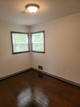 5973-75 n 83rd st, Unit 5973 in Milwaukee, WI - Foto de edificio - Building Photo