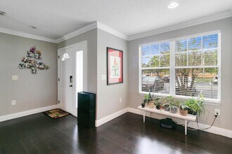 5800 Lake Pointe Village Cir in Orlando, FL - Building Photo - Building Photo