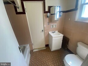 510 Quincy Ave-Unit -2N in Scranton, PA - Building Photo - Building Photo