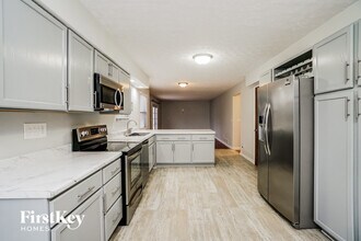 659 Forestwood Dr in Columbus, OH - Foto de edificio - Building Photo
