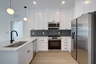 3000 Duval St in Austin, TX - Building Photo - Building Photo