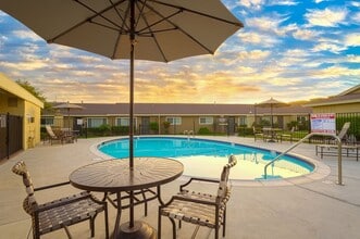 Greentree Fountain Apartments in Chula Vista, CA - Building Photo - Interior Photo