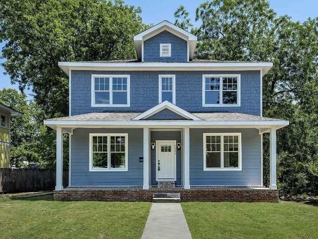 property at 2311 S Louisiana St