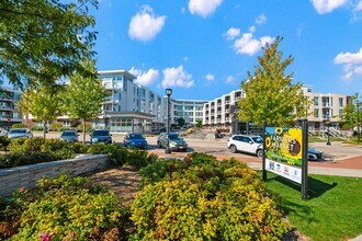 Emerald Row Apartments in Oak Creek, WI - Building Photo - Building Photo