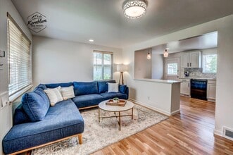 2246 N Franklin St in Denver, CO - Foto de edificio - Building Photo