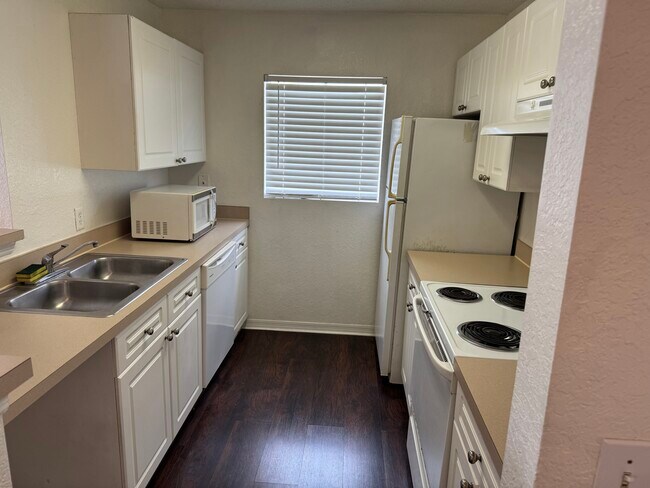 18001 Richmond Pl Dr, Unit 935 in Tampa, FL - Foto de edificio - Building Photo