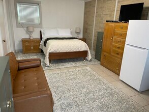 107 Elyria St, Unit Studio #5 in Lodi, OH - Building Photo - Building Photo