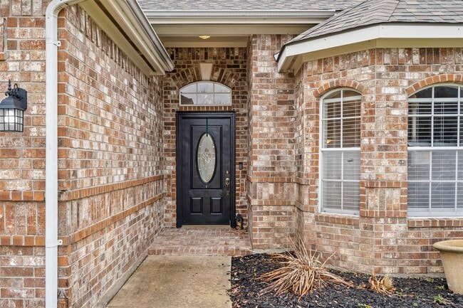 property at 2227 Oakwell Ln