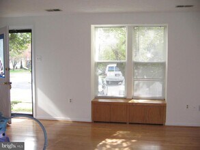 518 White Surf Terrace in Gaithersburg, MD - Building Photo - Building Photo