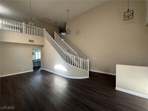 2425 Island Paradise Ave in North Las Vegas, NV - Building Photo - Building Photo