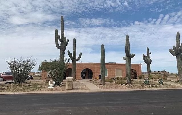 13248 S Del Rio Rd, Unit 1 in Arizona City, AZ - Foto de edificio