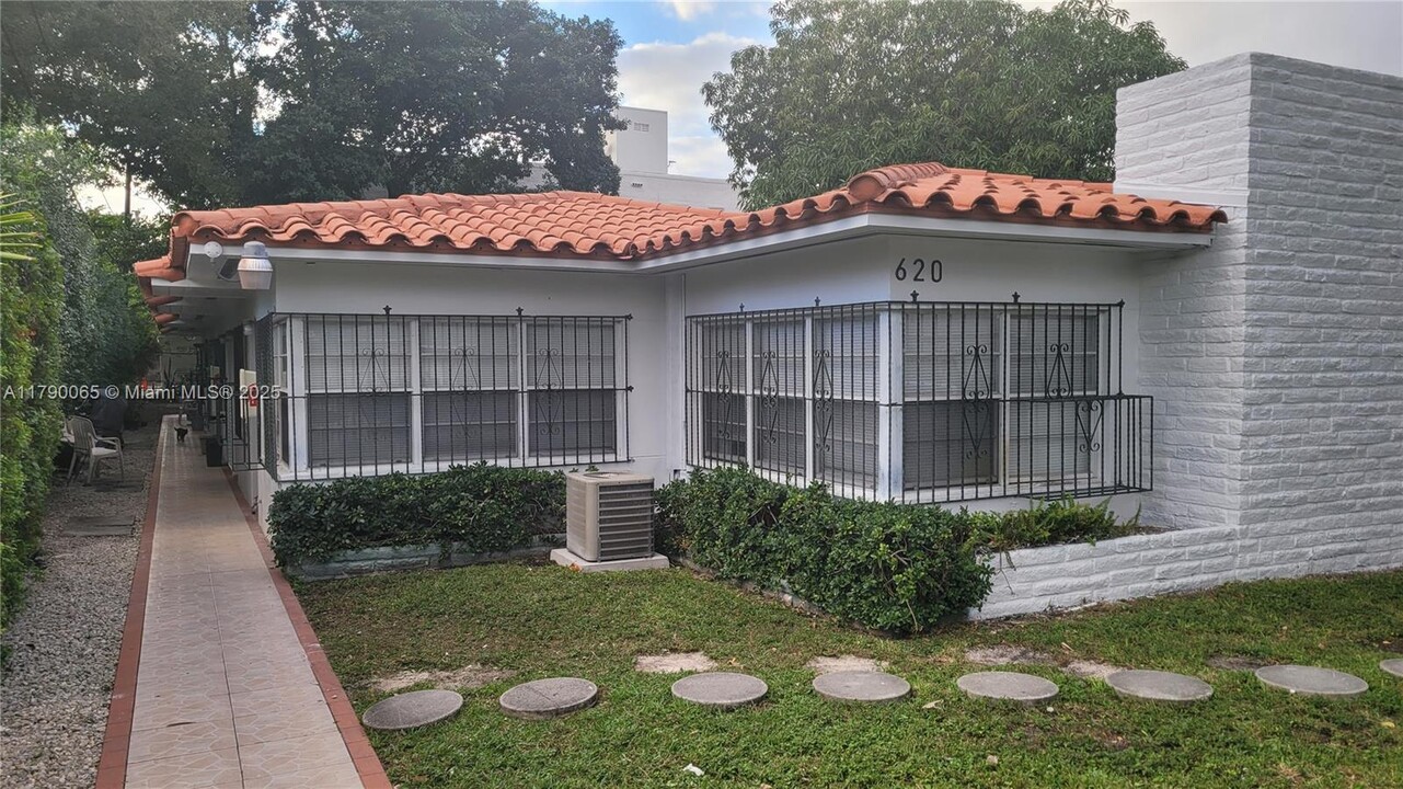 620 SW 6th Ave in Miami, FL - Building Photo