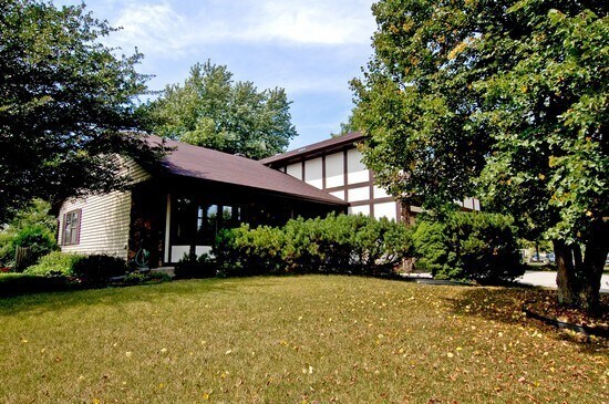 4080 N Parkside Dr in Hoffman Estates, IL - Building Photo