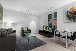 733 15th St NW in Washington, DC - Building Photo