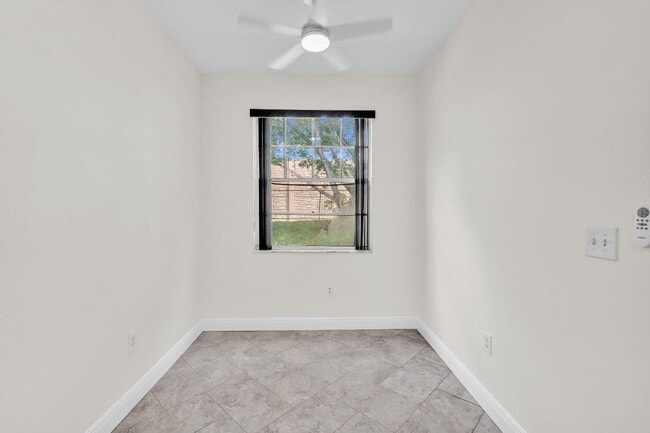 13227 SW 42nd St in Miramar, FL - Building Photo - Building Photo