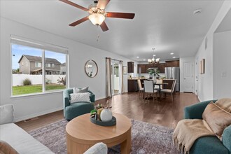 1848 Castle Hill Dr in Windsor, CO - Building Photo - Building Photo