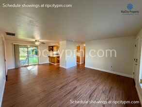 11430 SW 121st Ave in Tigard, OR - Building Photo - Building Photo