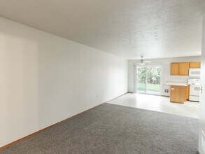 1609 E Hartson Ave, Unit #2 in Spokane, WA - Foto de edificio - Building Photo