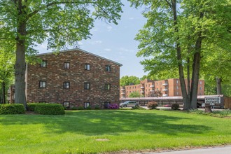 Gander Properties, LLC in Youngstown, OH - Foto de edificio - Building Photo