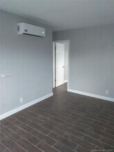 2201 Miami Rd-Unit -4 in Fort Lauderdale, FL - Building Photo - Building Photo