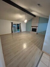 7 Dellforest Ct in Spring, TX - Foto de edificio - Building Photo
