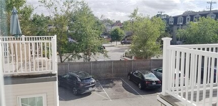 8 Slocum St, Unit 15 in Providence, RI - Foto de edificio - Building Photo
