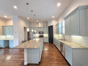 1919 Hickory St in Houston, TX - Building Photo - Building Photo