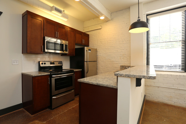 Long Lofts in Petersburg, VA - Building Photo - Interior Photo