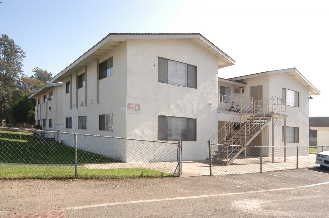 4435 Bonnie Brae St in Montclair, CA - Building Photo