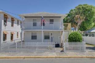 236 N Oleander Ave in Daytona Beach, FL - Building Photo
