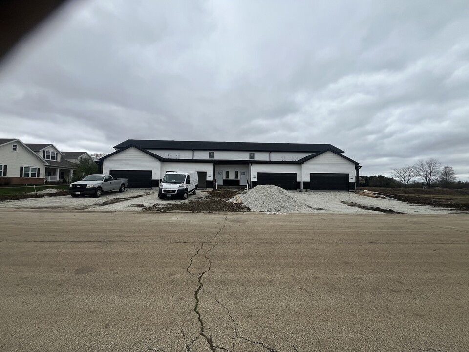 1319 Sioux Turn in Kankakee, IL - Building Photo