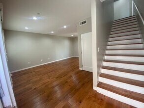 2149 Carlmont Dr in Belmont, CA - Building Photo - Building Photo