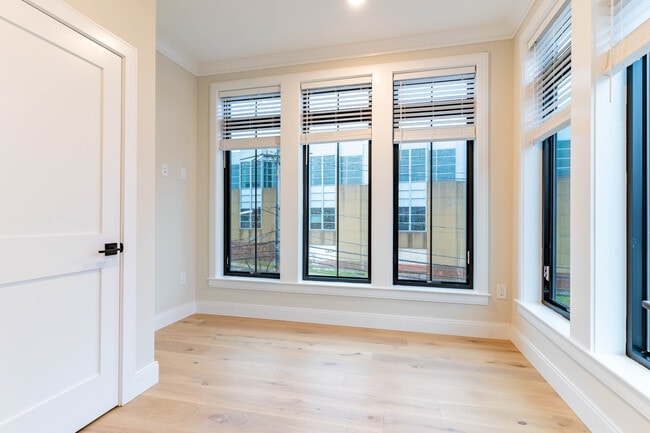 1 Adamson St in Boston, MA - Building Photo - Building Photo