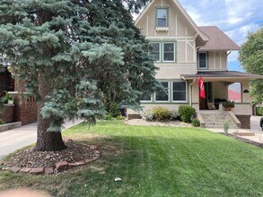 306 S 52nd St in Omaha, NE - Building Photo - Building Photo