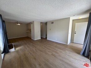 28549 Conejo View Dr in Agoura Hills, CA - Building Photo - Building Photo